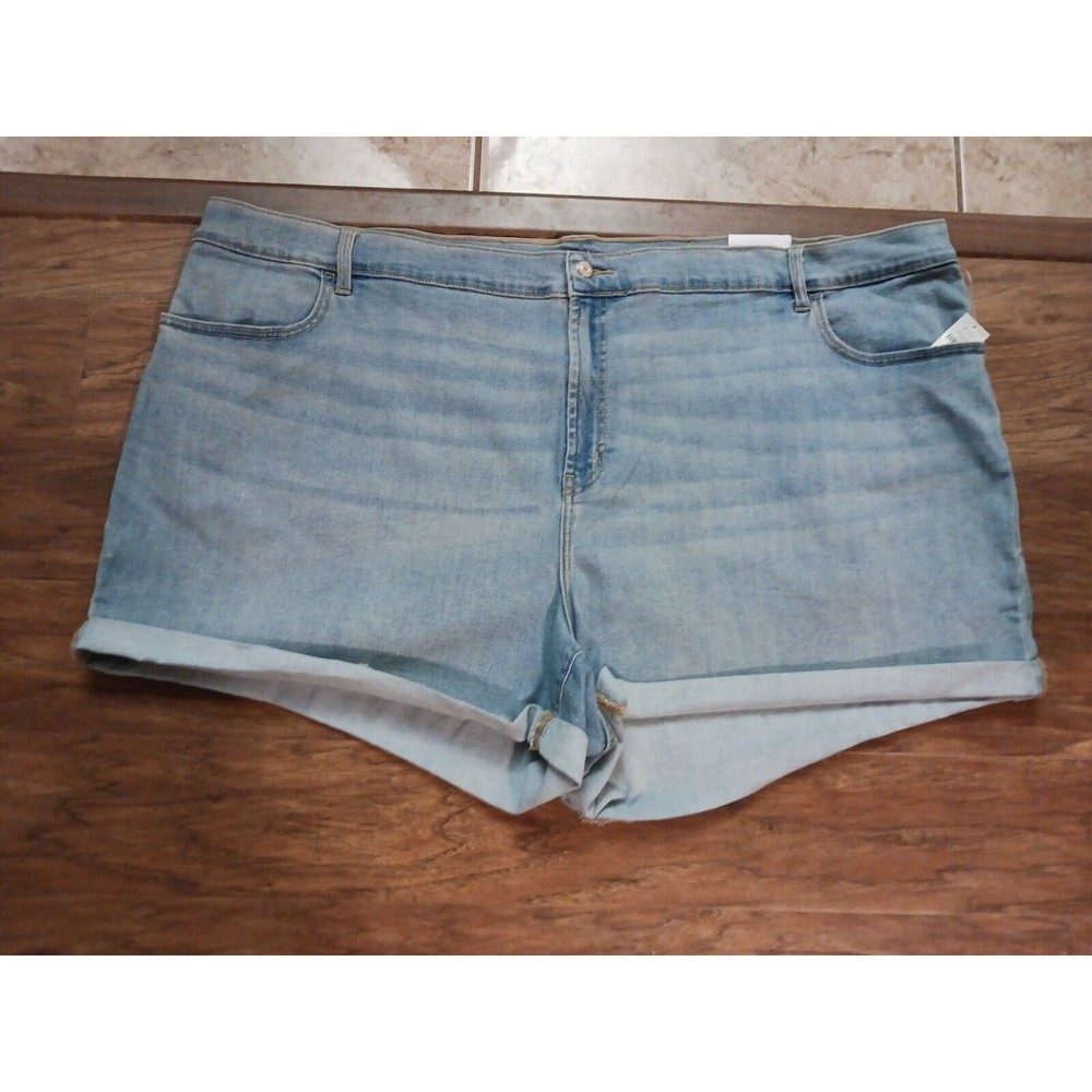 NWT Women's Old Navy WOW Cuffed Jean Shorts Size 28 Plus
